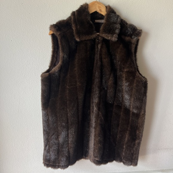 Brown Faux Fur Women Vest by Andrea Faye Classic Outerwear Zip Collar USA XL - Picture 2 of 16